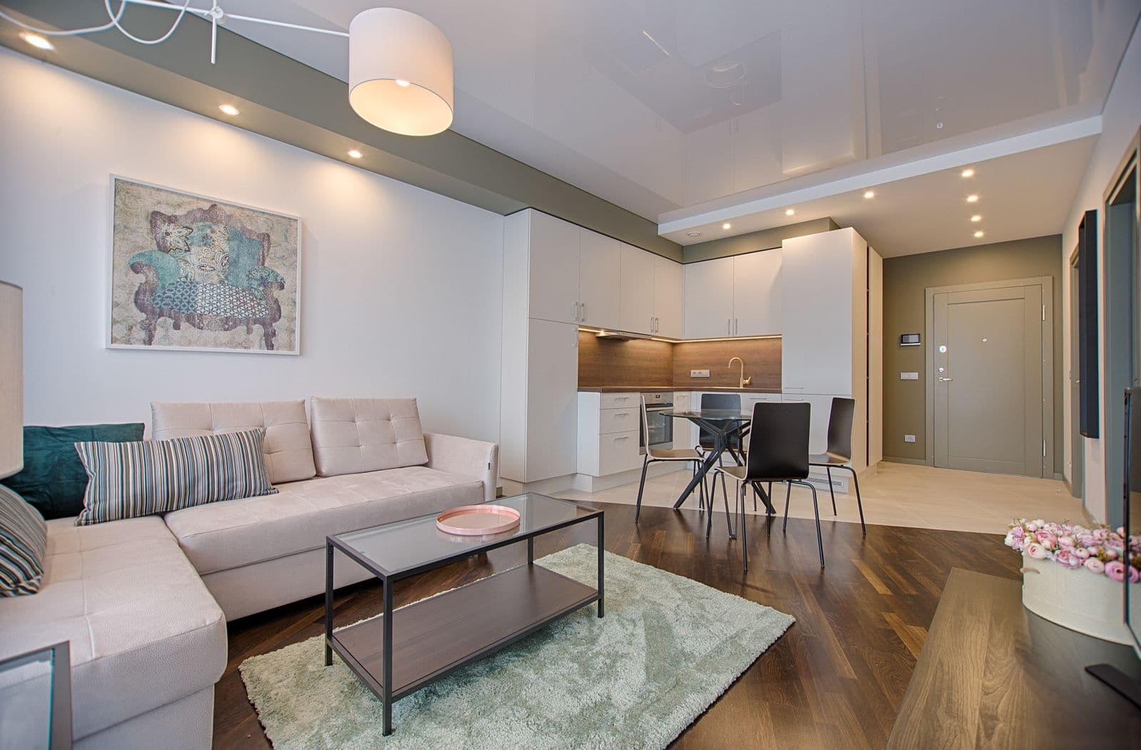 Apartament na wynajem krótkoterminowy przygotowany na przyjazd gości — sprzątanie apartamentów Airbnb i Booking.com, Reefa Kraków i Katowice