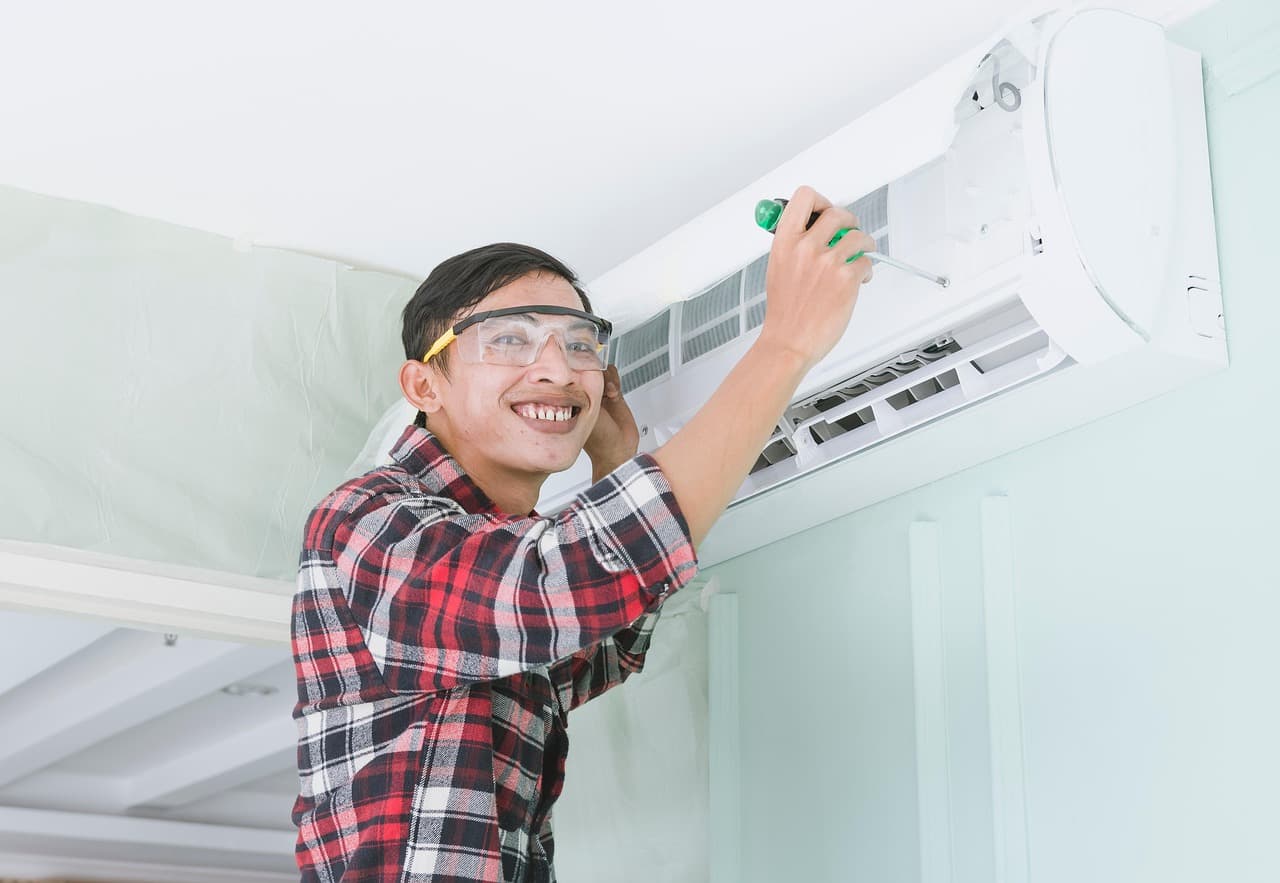 Sprzątanie po instalacji klimatyzacji — przewierty i pył